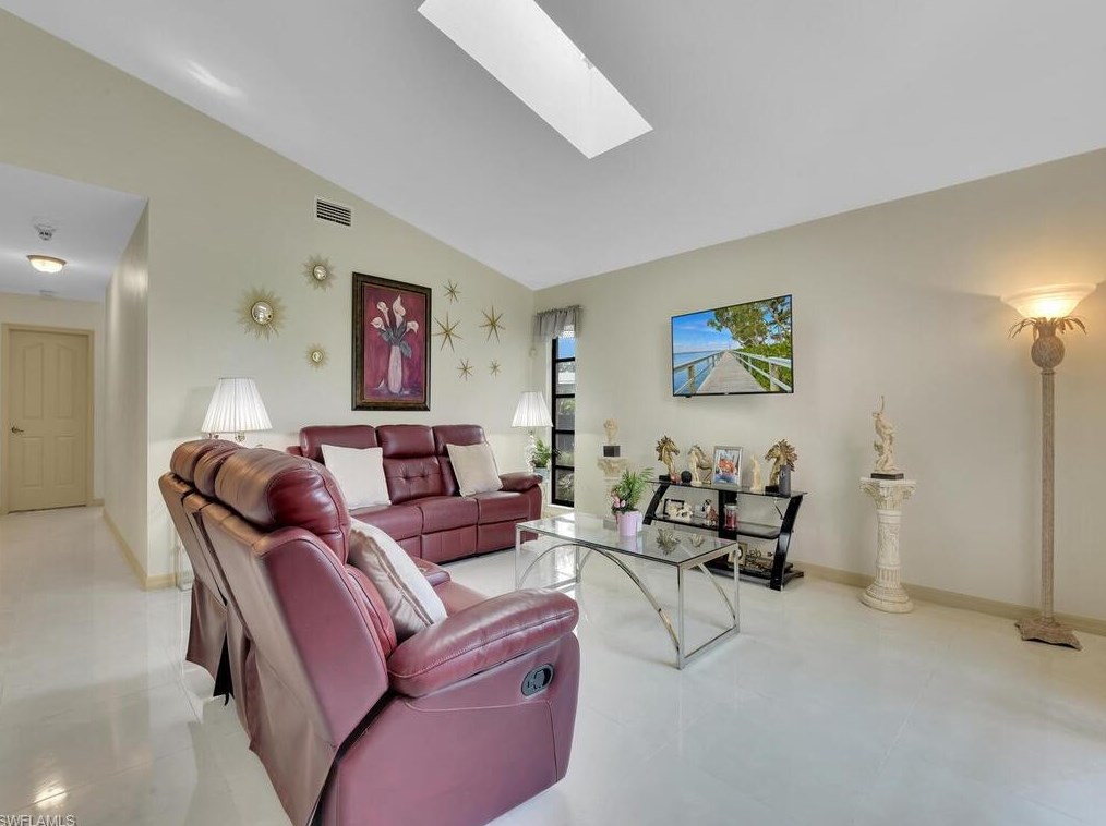 845 107 Ave, Naples FL 34108-1858 exterior