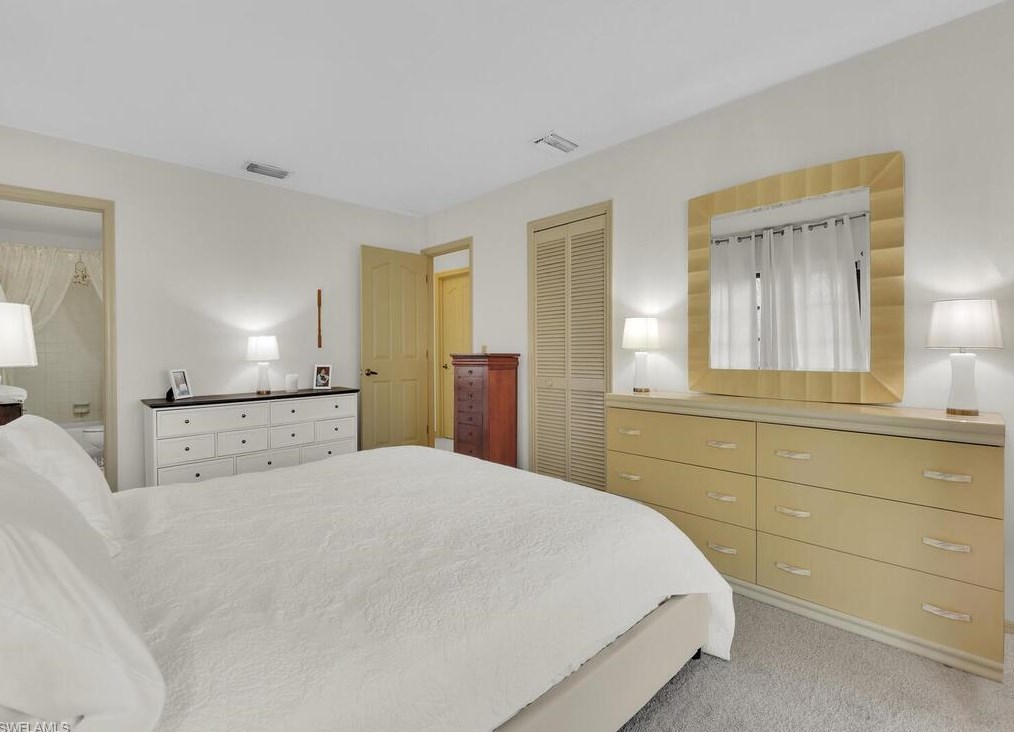 845 107 Ave, Naples FL 34108-1858 exterior