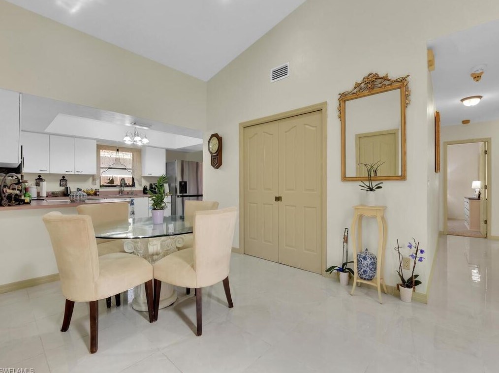 845 107 Ave, Naples FL 34108-1858 exterior