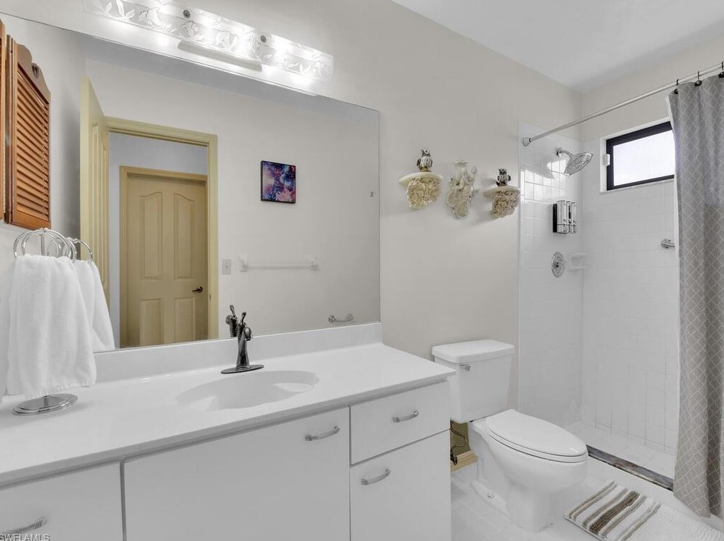 845 107 Ave, Naples FL 34108-1858 exterior