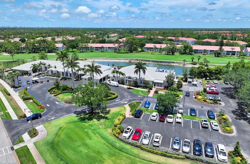 5572 Lago Villaggio Way, Naples FL 34104-5737 exterior