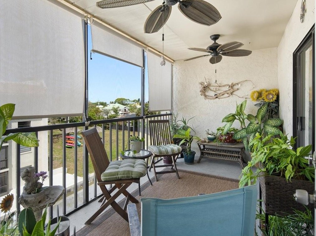 9395 Pennsylvania Ave, Bonita Springs FL  34135-3563 exterior