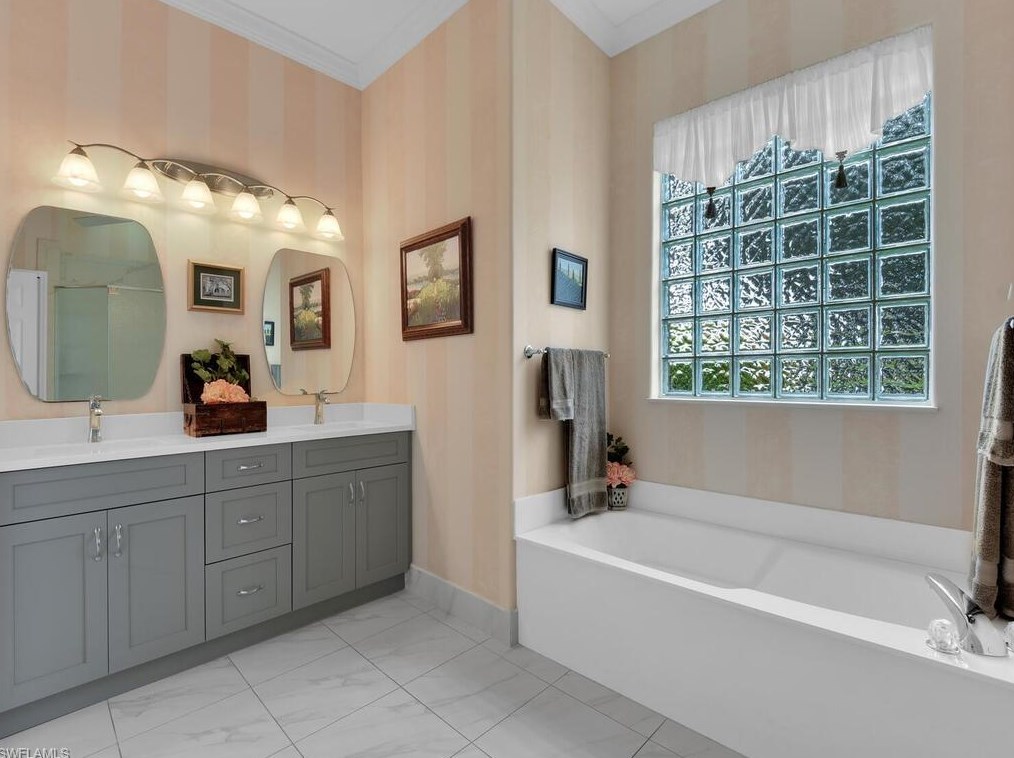 856 Grand Rpd Blvd, Naples FL 34120-4429 exterior