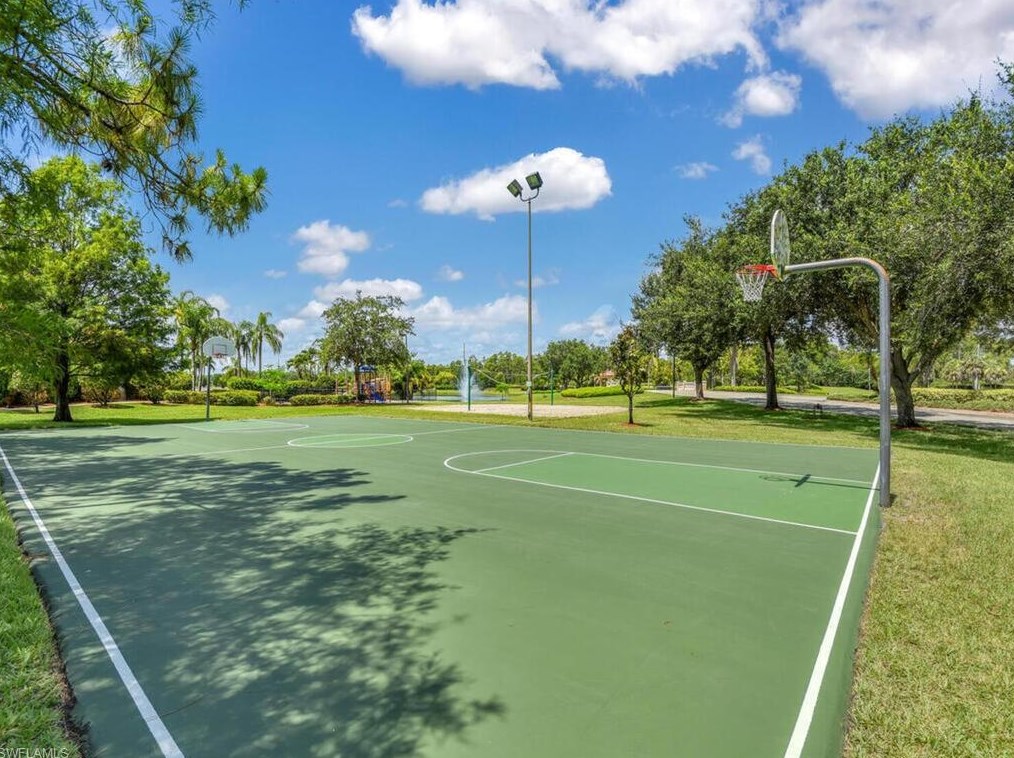 856 Grand Rpd Blvd, Naples FL 34120-4429 exterior