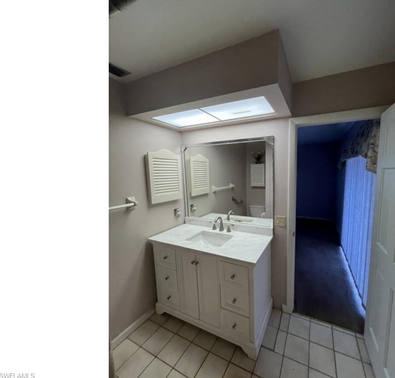 119 Madison Dr, Naples FL 34110-1323 exterior