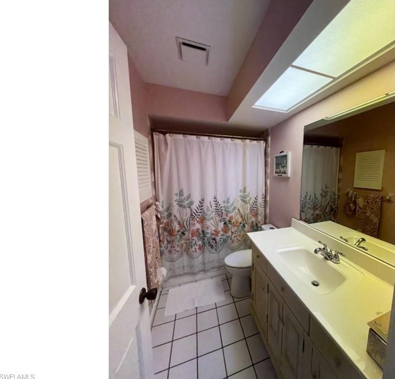 119 Madison Dr, Naples FL 34110-1323 exterior