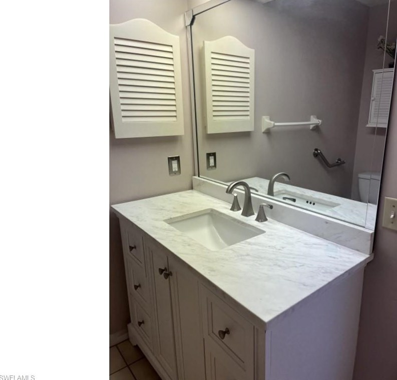 119 Madison Dr, Naples FL 34110-1323 exterior