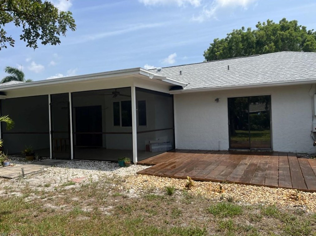 119 Madison Dr, Naples FL 34110-1323 exterior