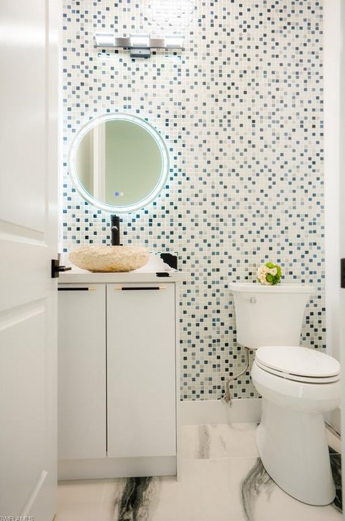 353 Golden Gate Blvd, Naples FL 34120-3739 exterior