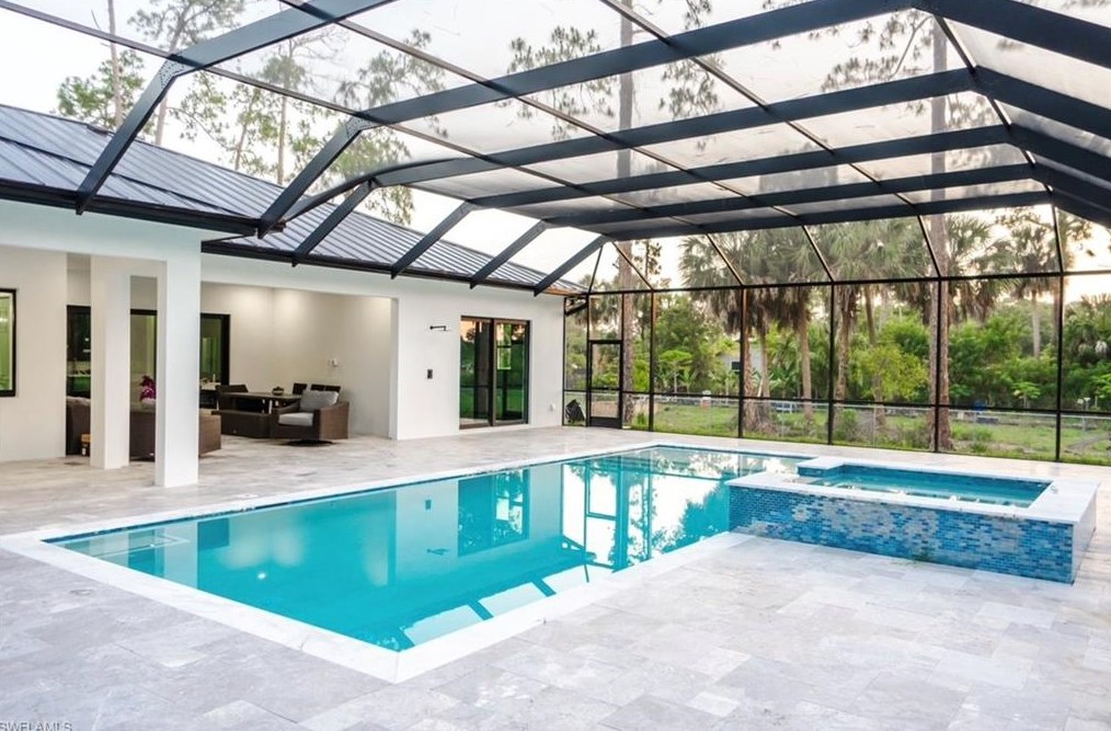 353 Golden Gate Blvd, Naples FL 34120-3739 exterior