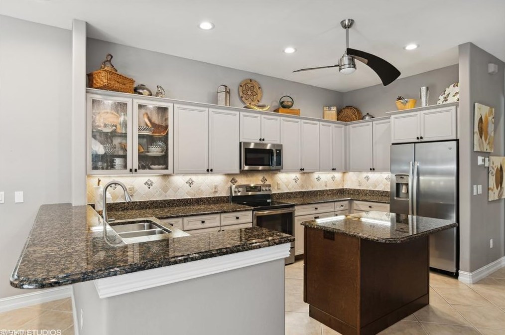 8538 Chase Preserve Dr, Naples FL 34113-2690 exterior