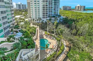 275 Indies Way, Naples, FL 34110 - Photo 5