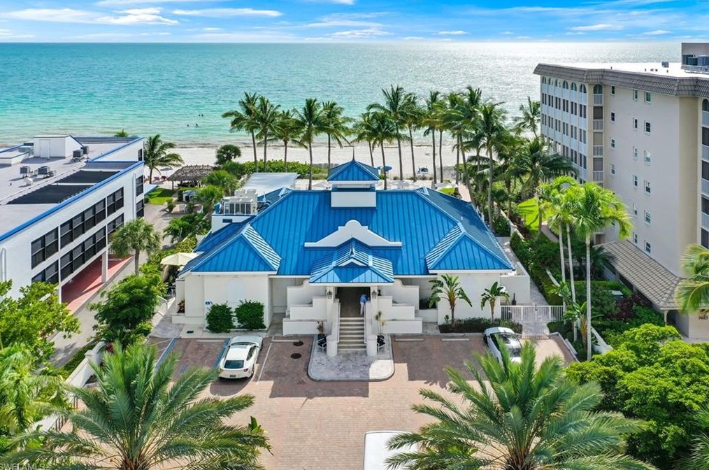 275 Indies Way, Naples FL  34110-6470 exterior