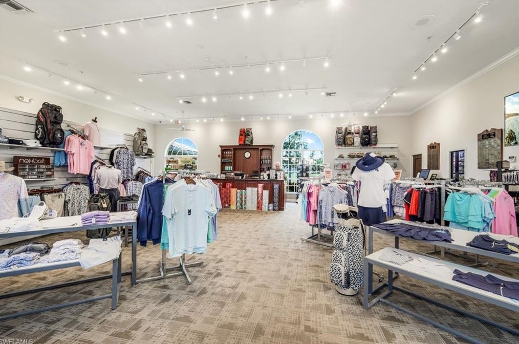 5576 Lago Villaggio Way, Naples FL 34104-5738 exterior