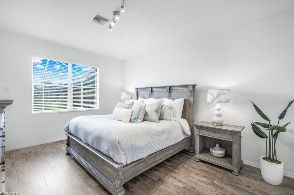 5576 Lago Villaggio Way, Naples FL 34104-5738 exterior