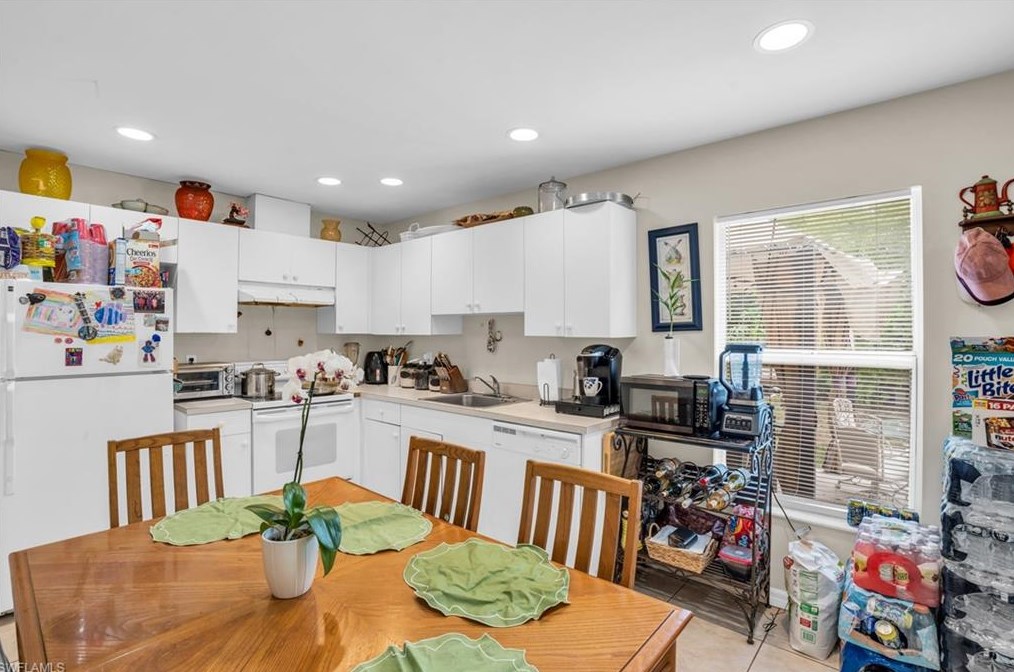 2388 55th Ter, Naples FL 34116-5681 exterior