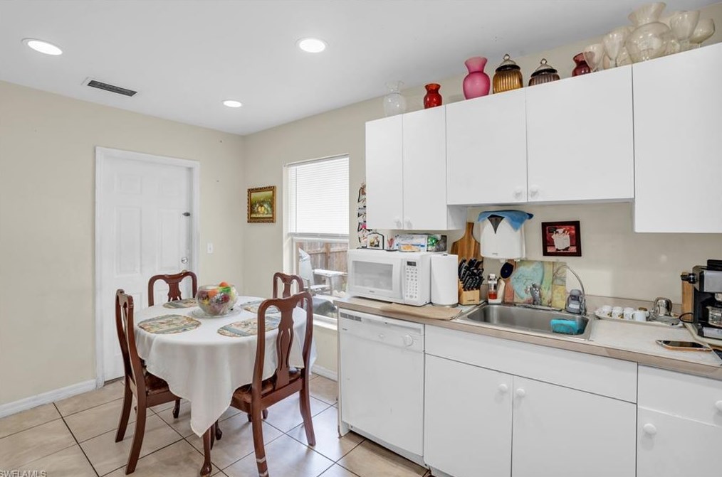 2388 55th Ter, Naples FL 34116-5681 exterior