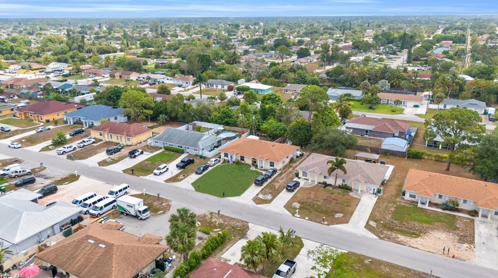 2388 55th Ter, Naples FL 34116-5681 exterior