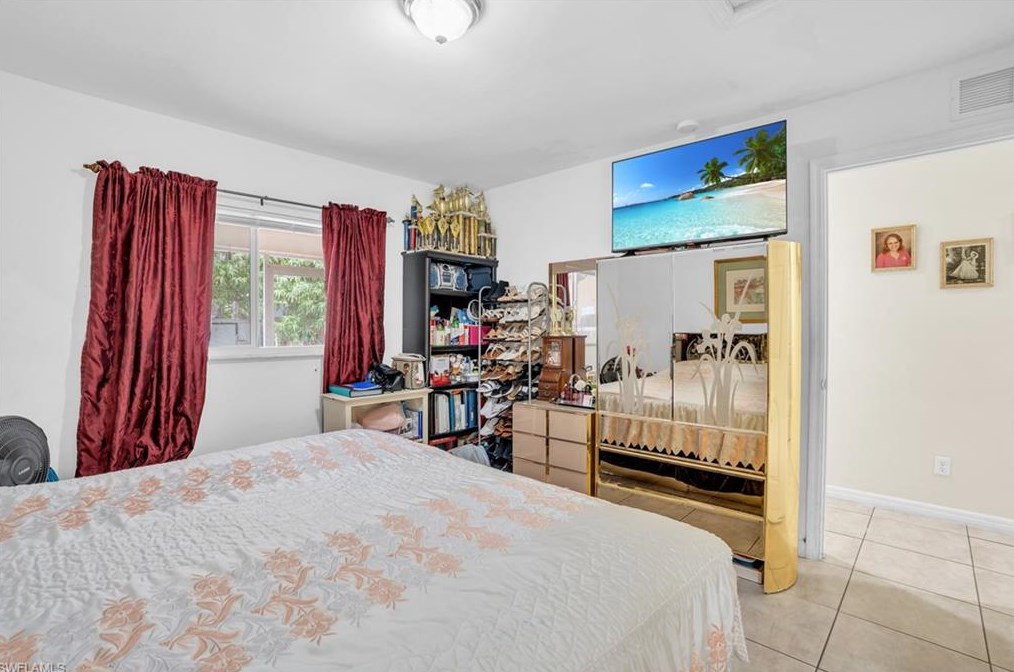 2388 55th Ter, Naples FL 34116-5681 exterior