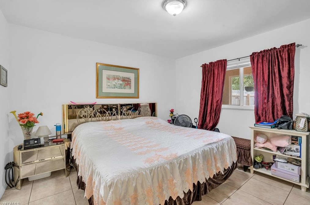 2388 55th Ter, Naples FL 34116-5681 exterior