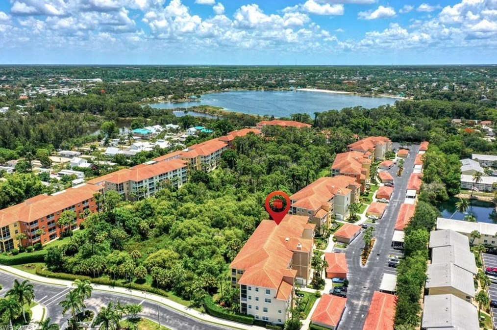 4530 Botanical Place Cir, Naples FL  34112-2410 exterior