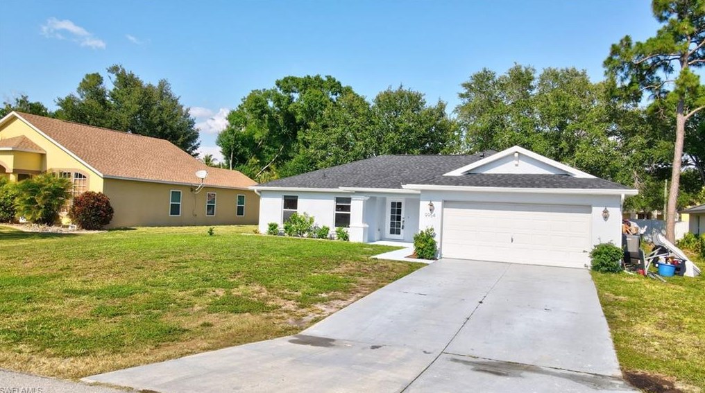 9954 Country Oaks Dr, Fort Myers FL  33967-6215 exterior