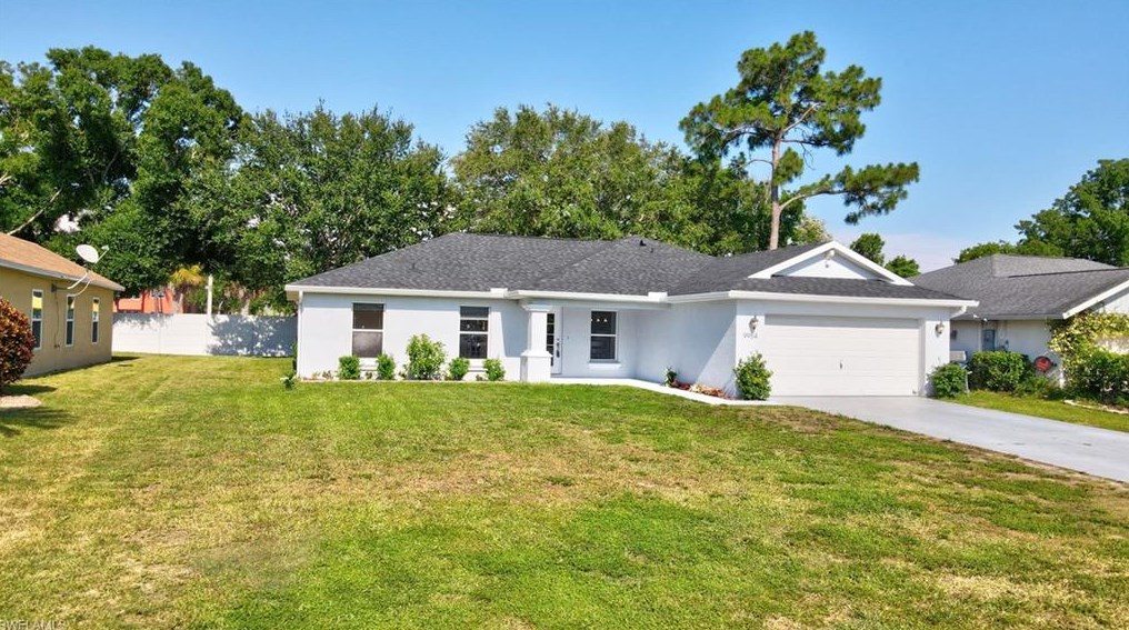 9954 Country Oaks Dr, Fort Myers FL  33967-6215 exterior