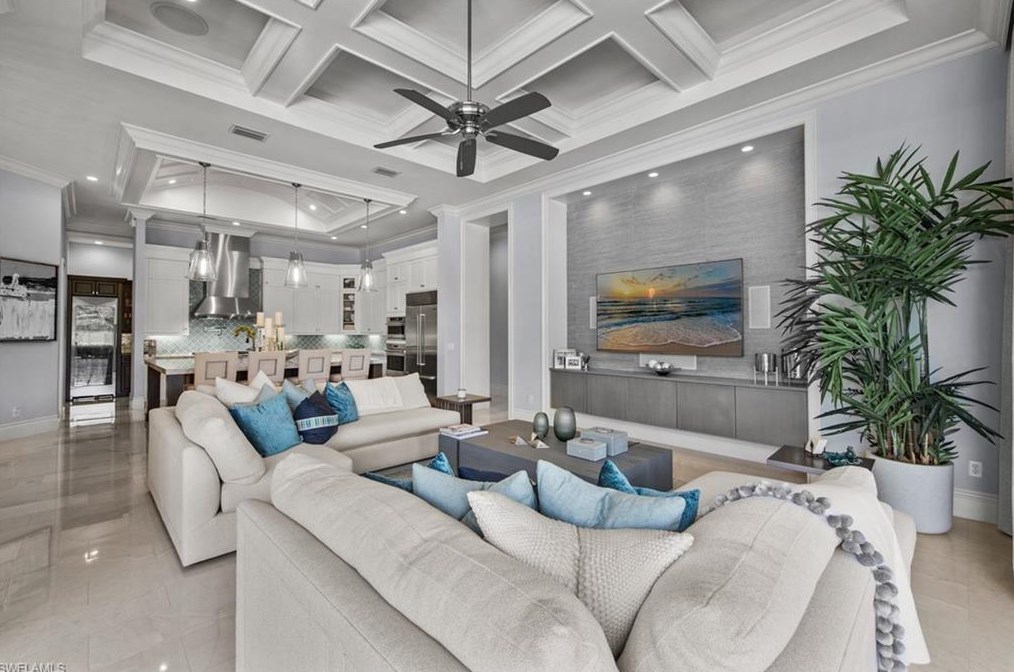 5018 Groveland Ter, Naples FL 34119-8429 exterior