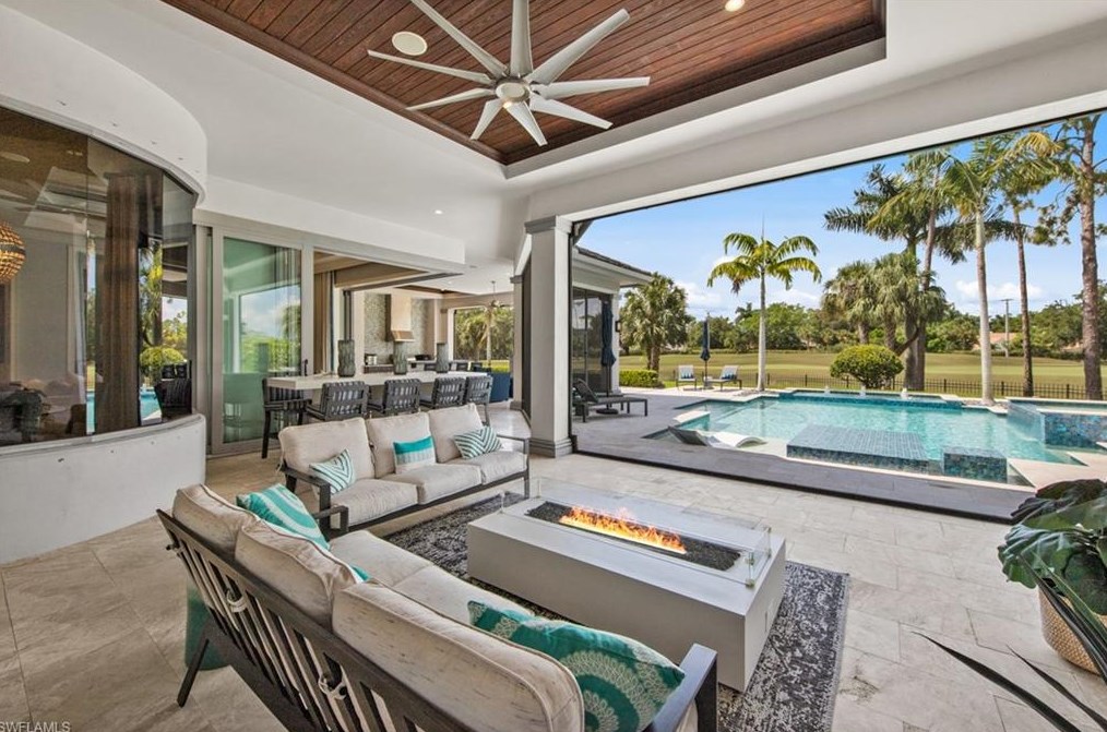 5018 Groveland Ter, Naples FL 34119-8429 exterior