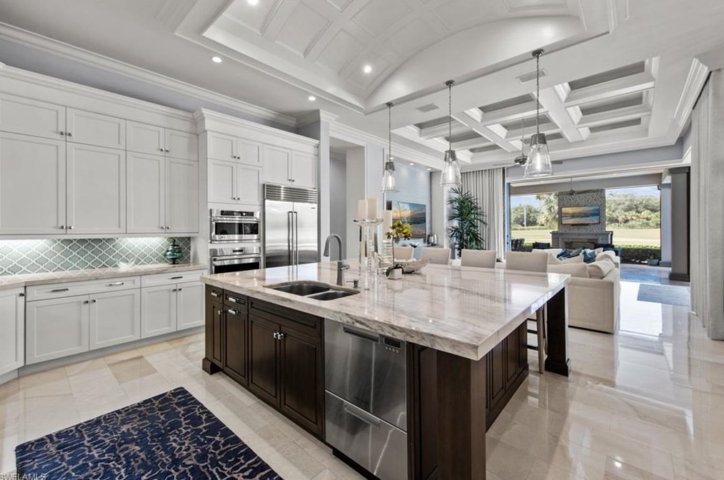 5018 Groveland Ter, Naples FL 34119-8429 exterior