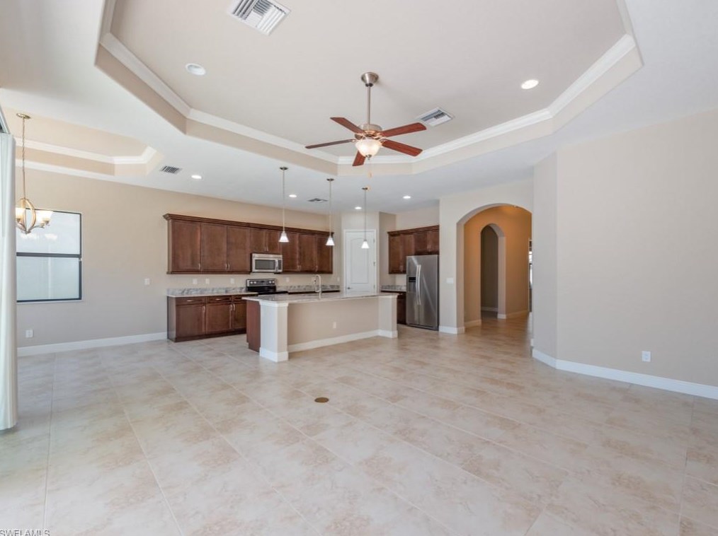 1638 Serrano Cir, Naples FL 34105-4953 exterior