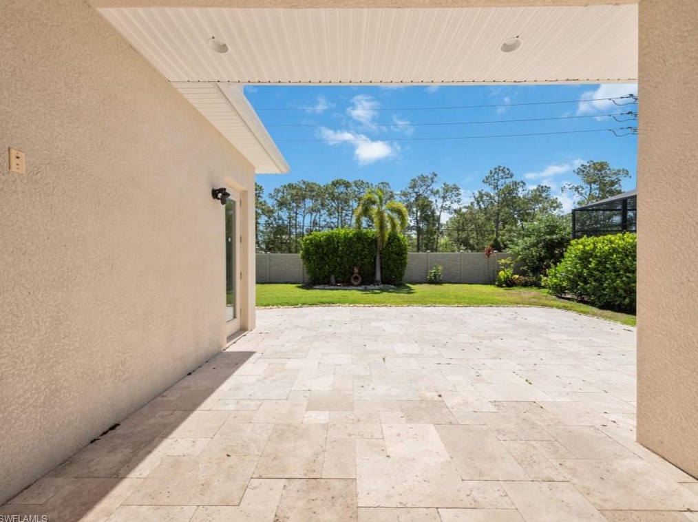 1638 Serrano Cir, Naples FL 34105-4953 exterior