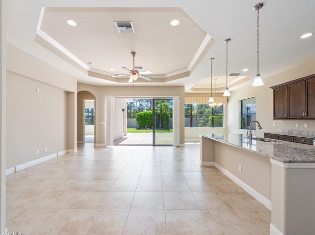 1638 Serrano Cir, Naples FL 34105-4953 exterior