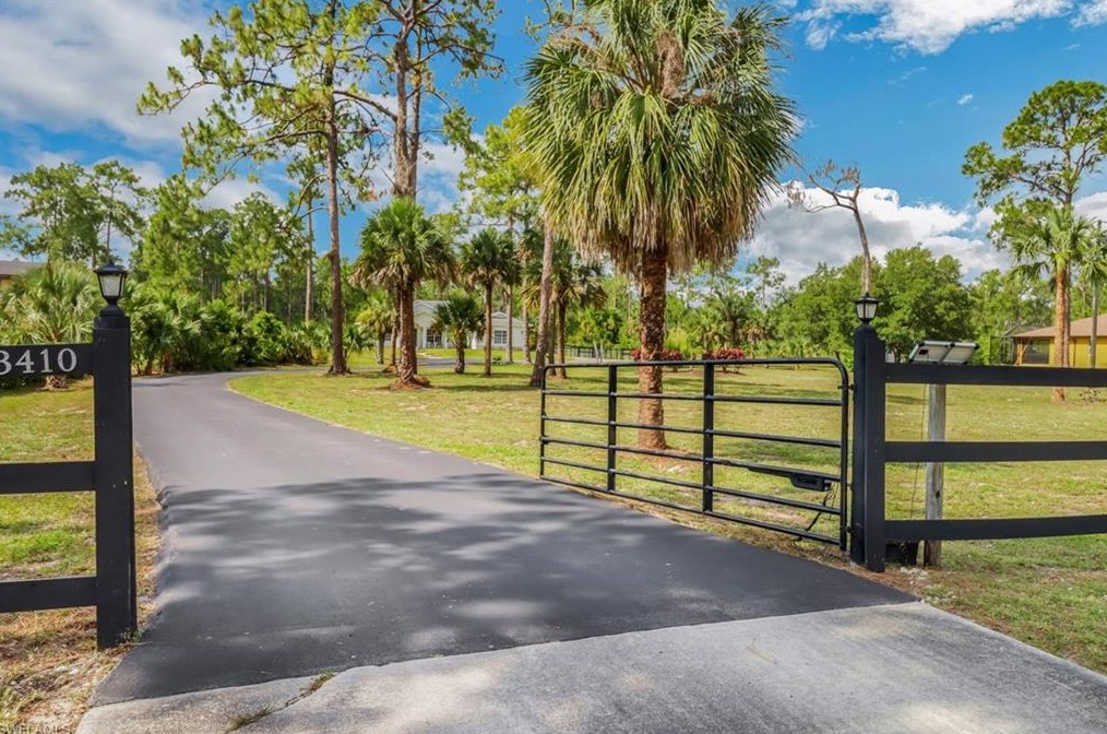 3410 12th Ave, Naples FL  34120-3531 exterior