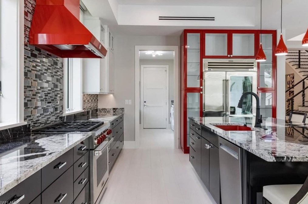 739 5 Ave, Naples FL 34117-4114 exterior