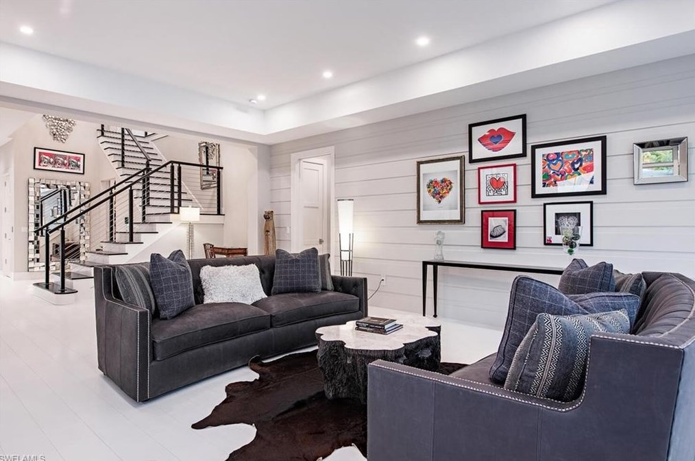 739 5 Ave, Naples FL 34117-4114 exterior