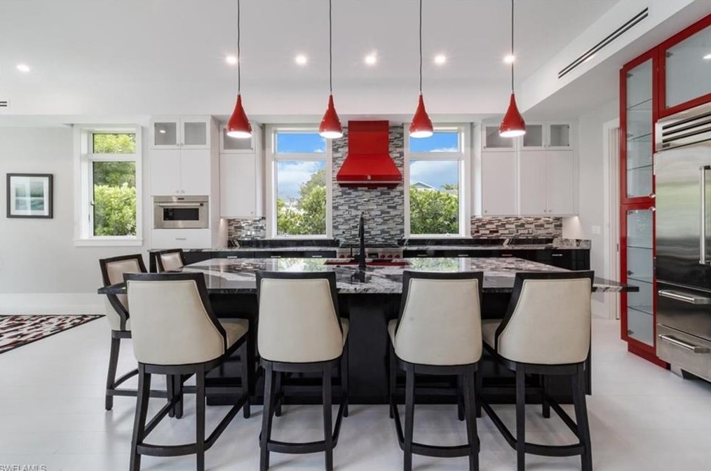 739 5 Ave, Naples FL 34117-4114 exterior