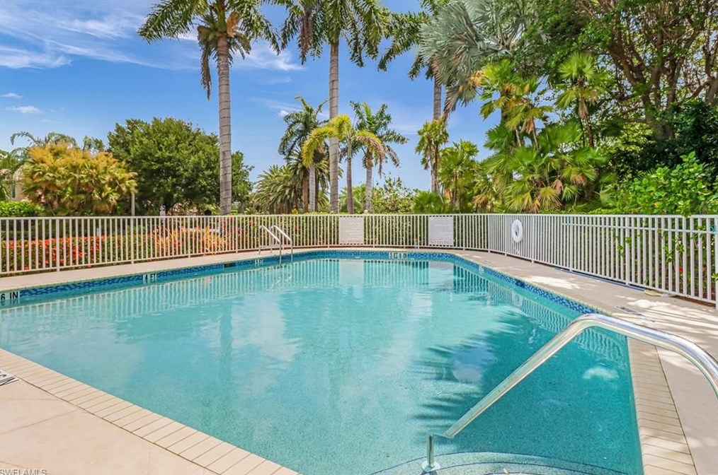 8518 Chase Preserve Dr, Naples FL 34113-2692 exterior