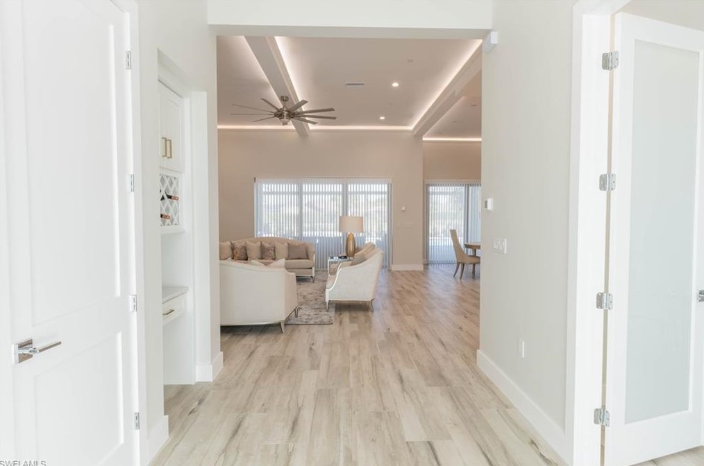 9974 Winterview Dr, Naples FL 34109-1519 exterior