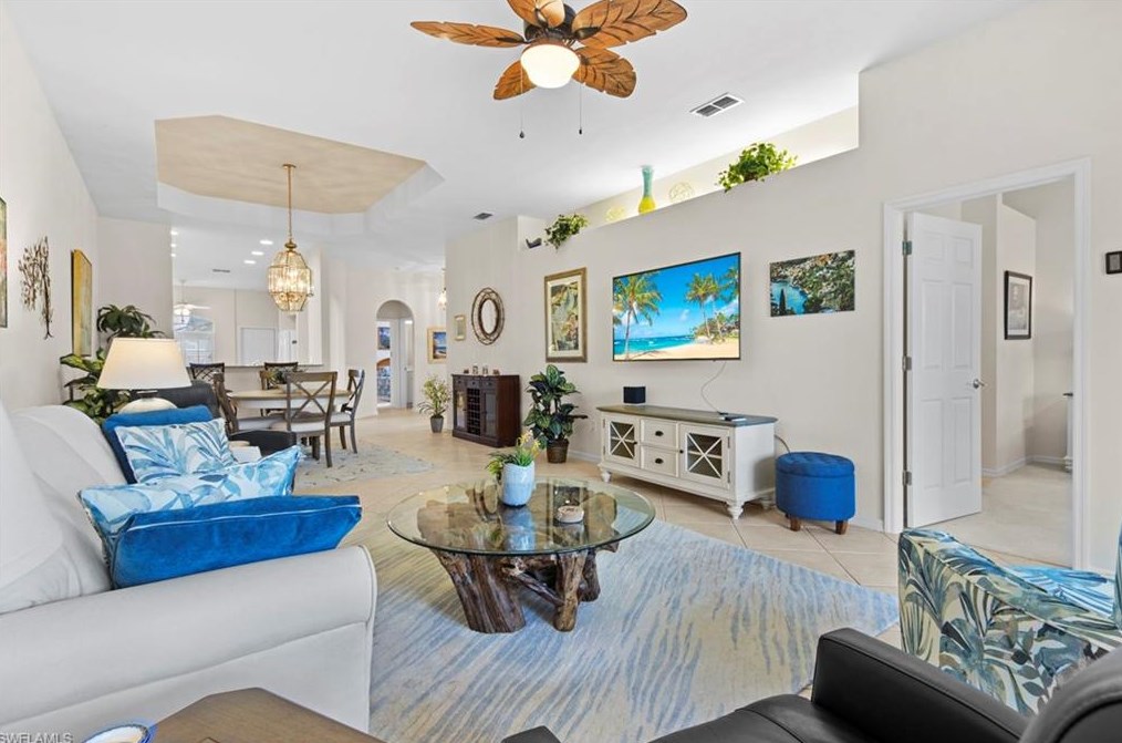 6713 Calumet Dr, Naples FL  34113-1609 exterior