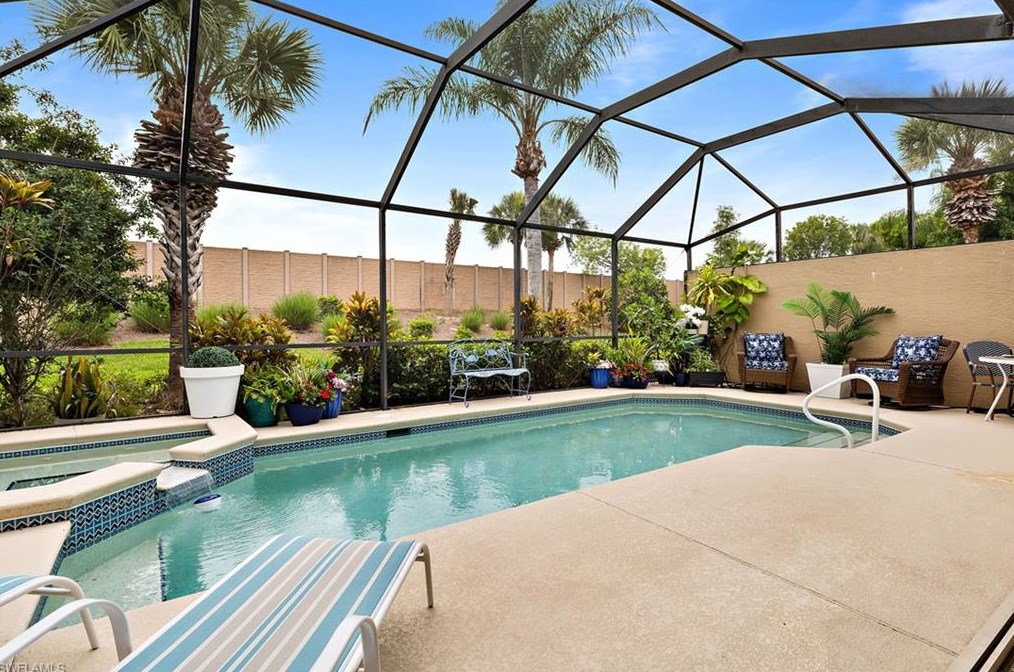 10071 Colonial Country Club Blvd, Fort Myers FL  33913-7018 exterior