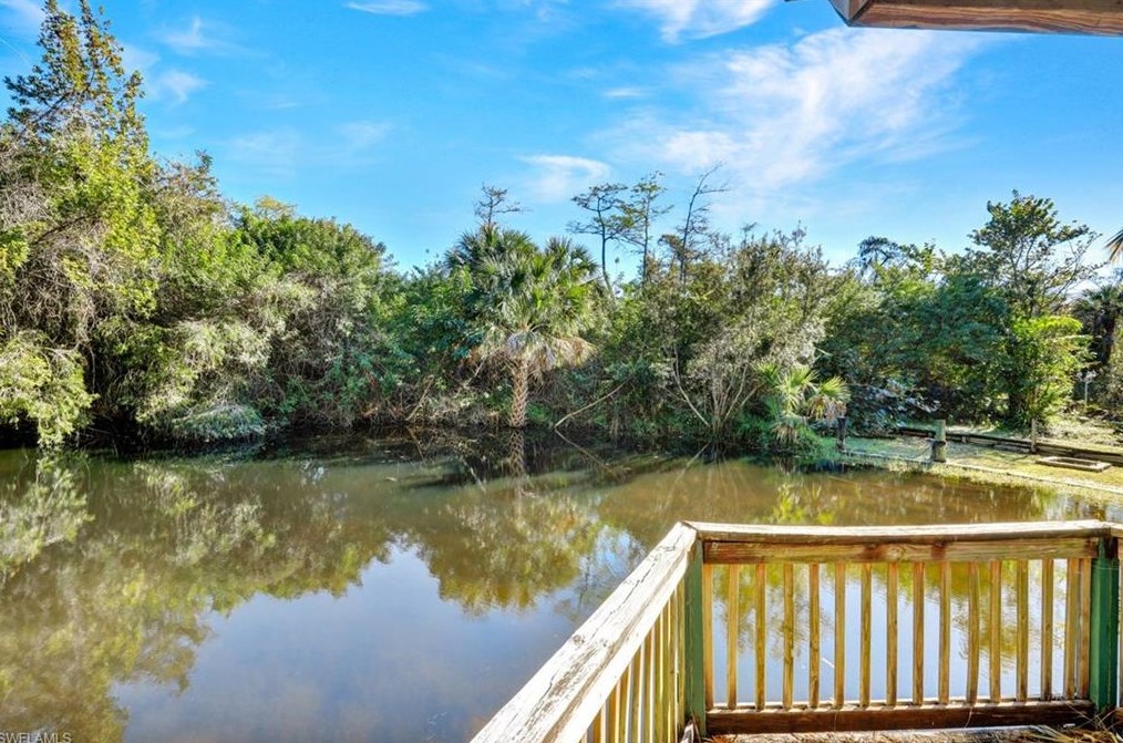 825 23 St, Naples FL 34120-1830 exterior