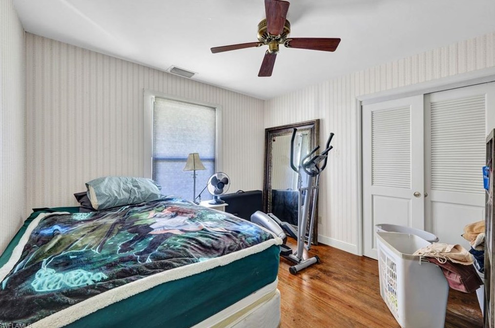 825 23 St, Naples FL 34120-1830 exterior