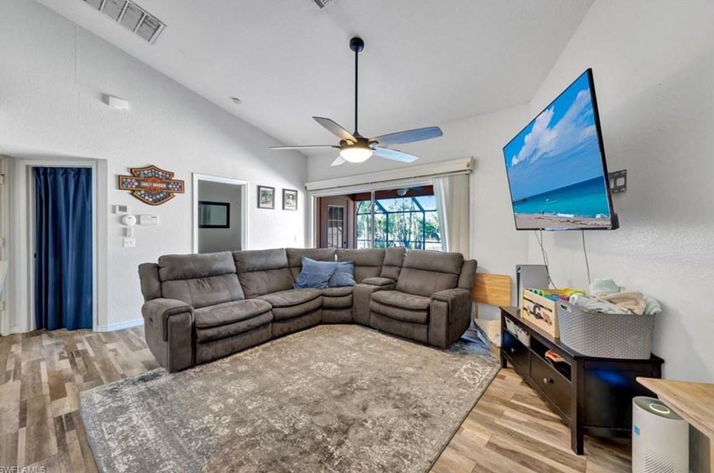 825 23 St, Naples FL 34120-1830 exterior