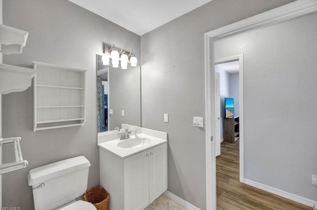 825 23 St, Naples FL 34120-1830 exterior