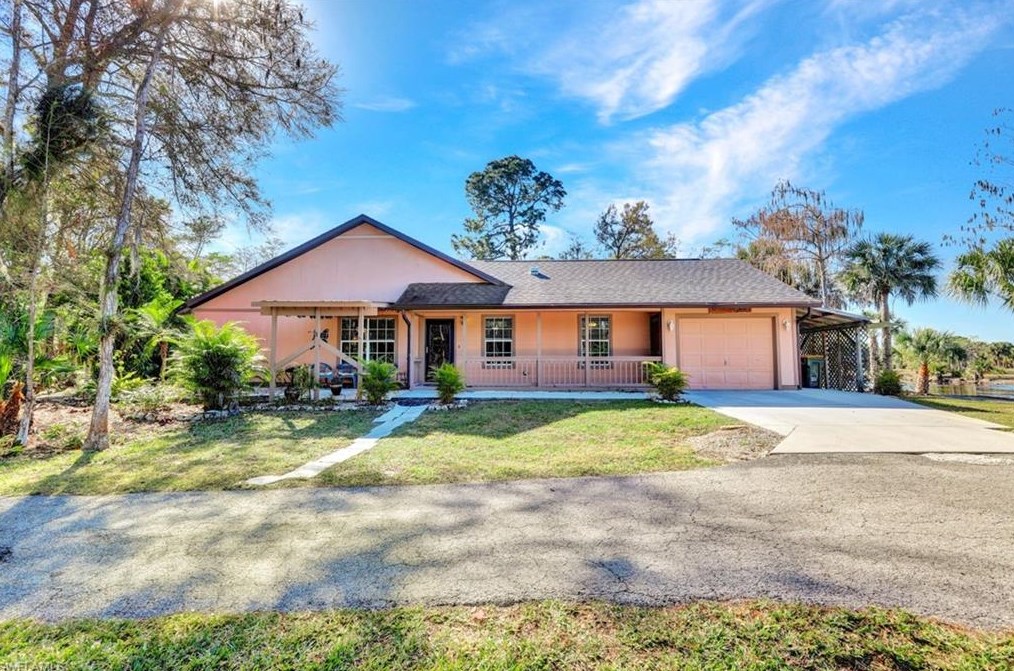 825 23 St, Naples FL 34120-1830 exterior