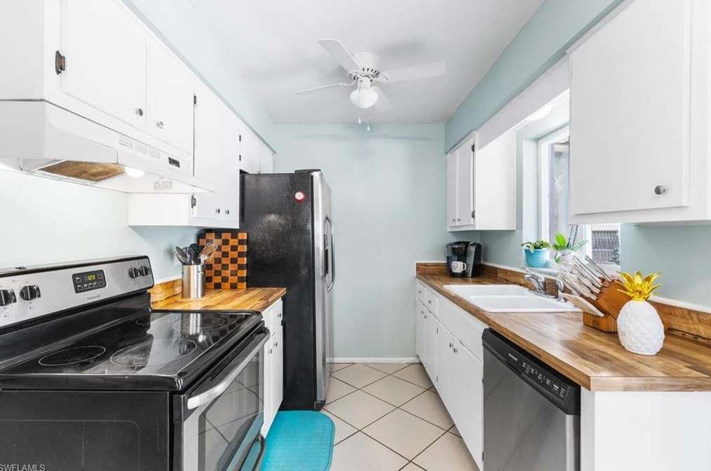 9208 Hamlin Rd, Fort Myers FL  33967-3702 exterior