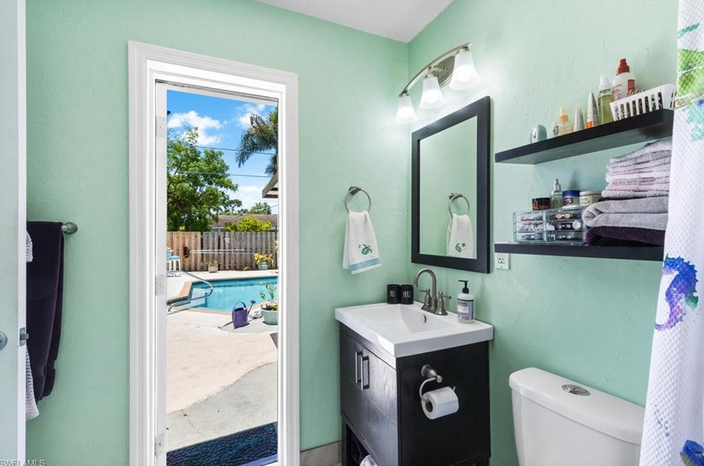 9208 Hamlin Rd, Fort Myers FL  33967-3702 exterior