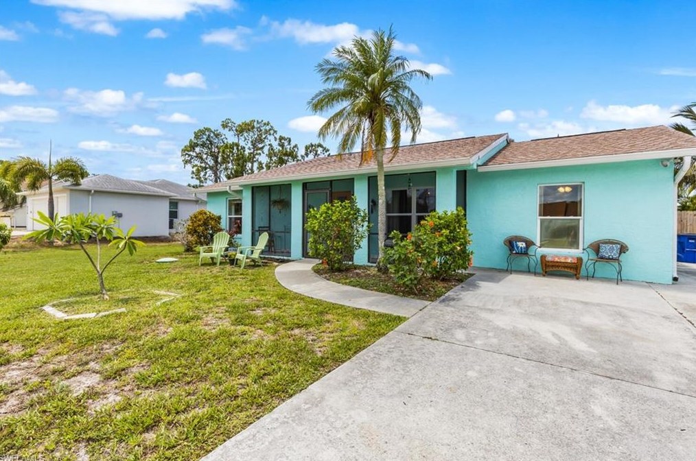 9208 Hamlin Rd, Fort Myers FL  33967-3702 exterior