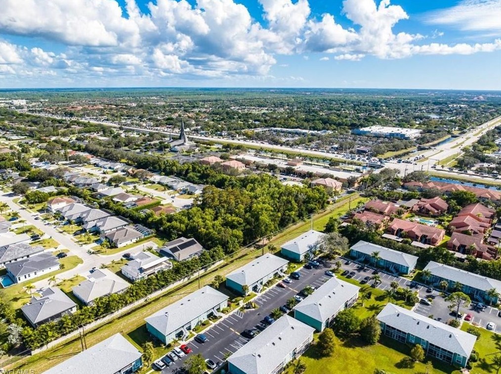 146 Cypress Way, Naples FL 34110-1214 exterior